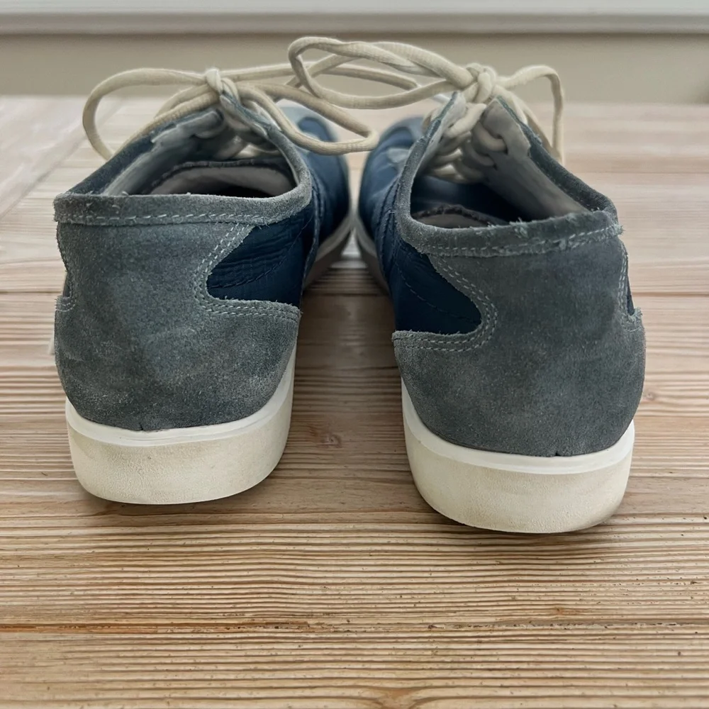 Munro Sneakers Women’s 9 Blue Suede Nylon Lace up Comfort